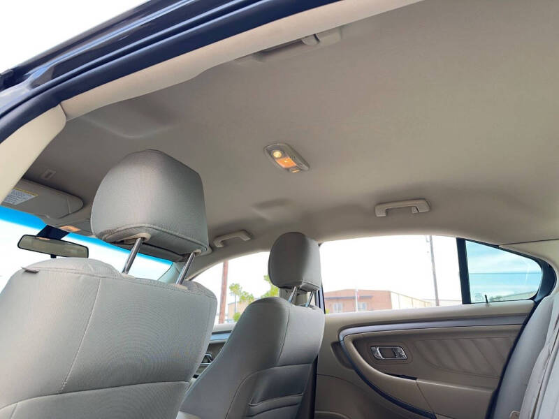2019 Ford Taurus SE