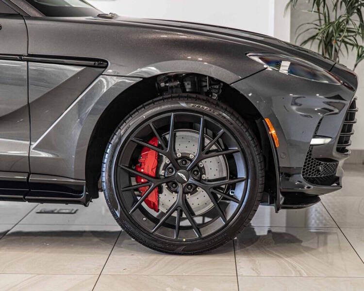 2026 Aston Martin DBX 707