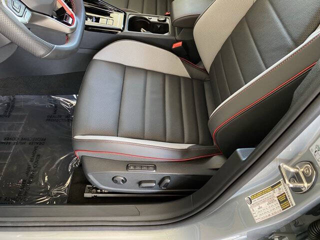 2025 Volkswagen Golf GTI Autobahn