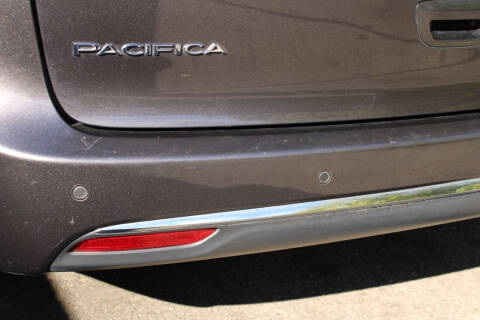 2020 Chrysler Pacifica Touring L