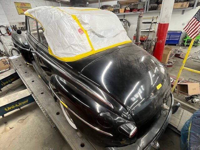 1948 Ford Super Deluxe