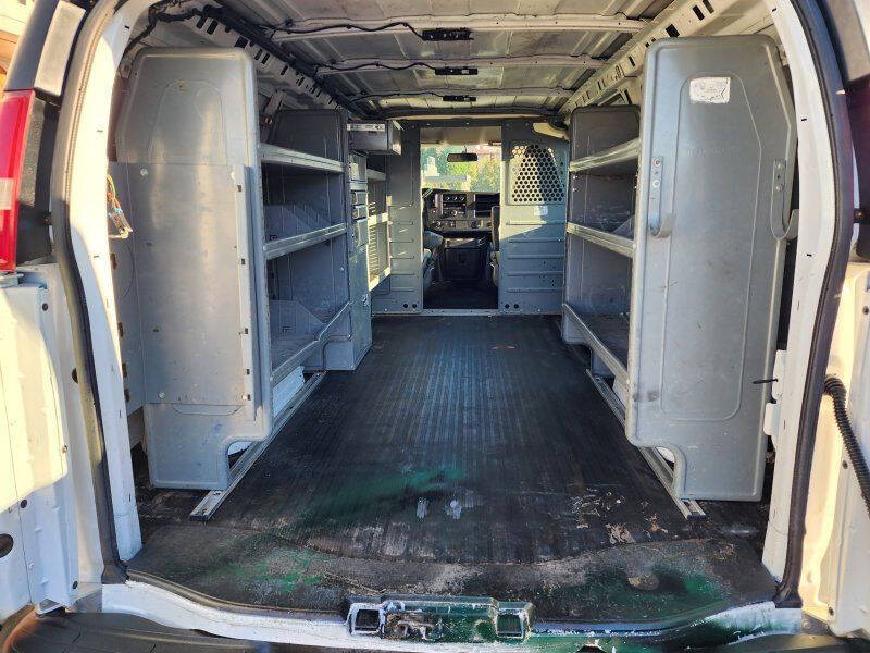 2017 GMC Savana 2500