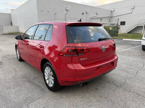 2017 Volkswagen Golf TSI S