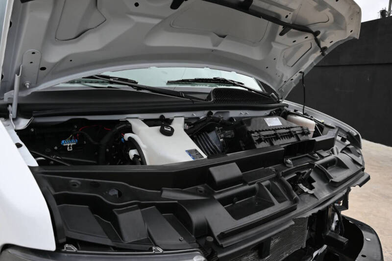 2024 Chevrolet Express 2500