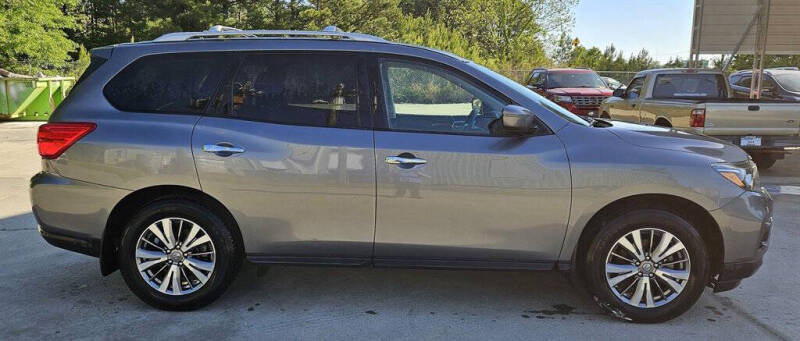 2019 Nissan Pathfinder S