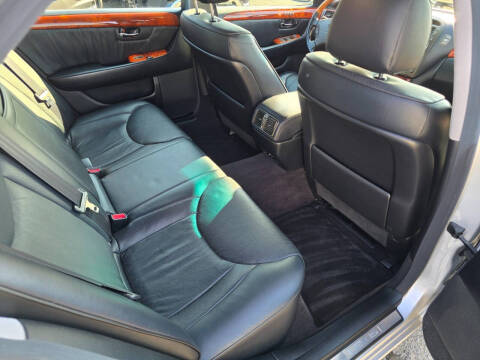2005 Lexus LS 430