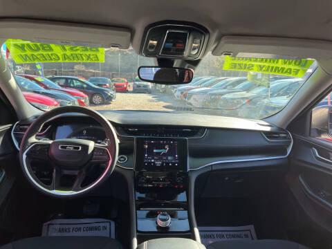 2024 Jeep Grand Cherokee Laredo