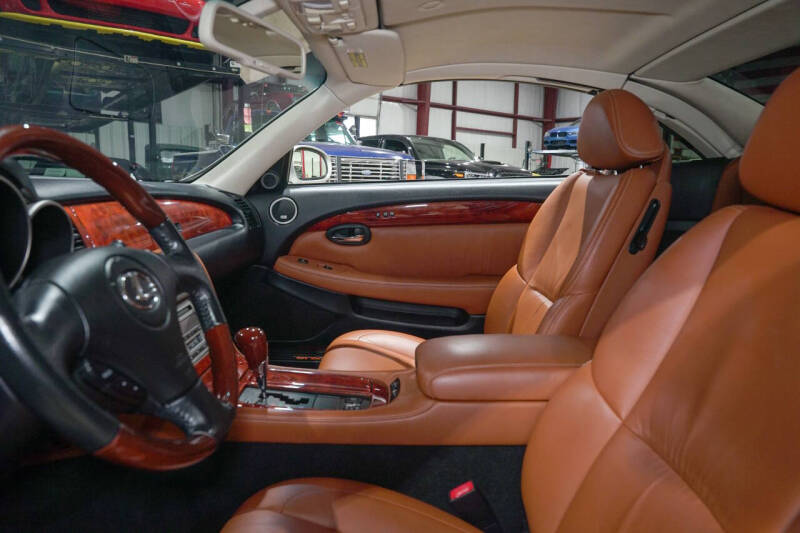 2004 Lexus SC 430