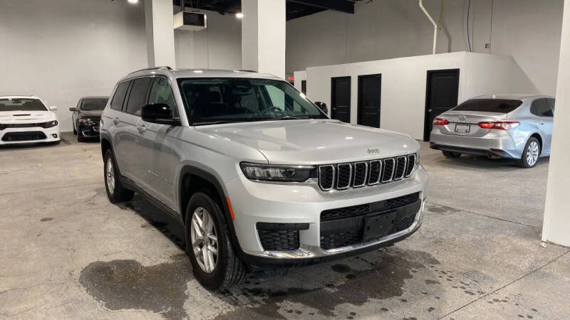2023 Jeep Grand Cherokee L Laredo's photo