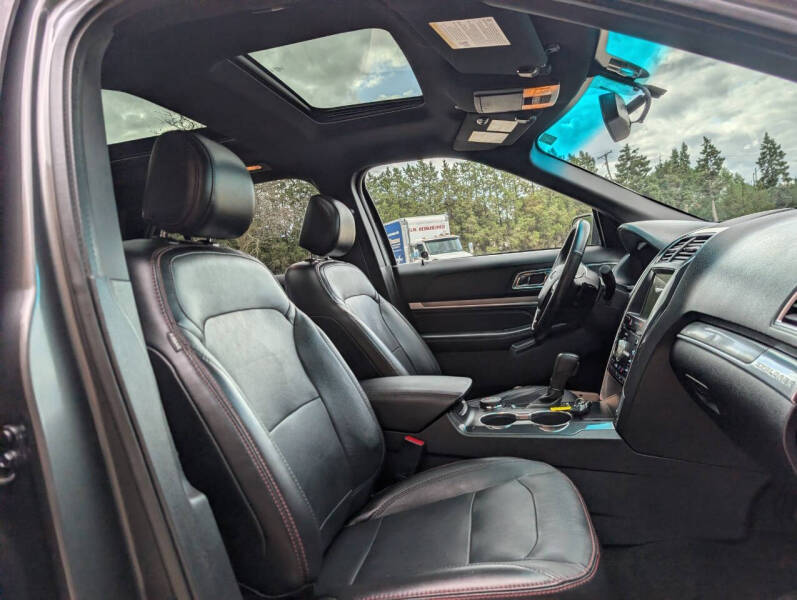 2017 Ford Explorer Sport