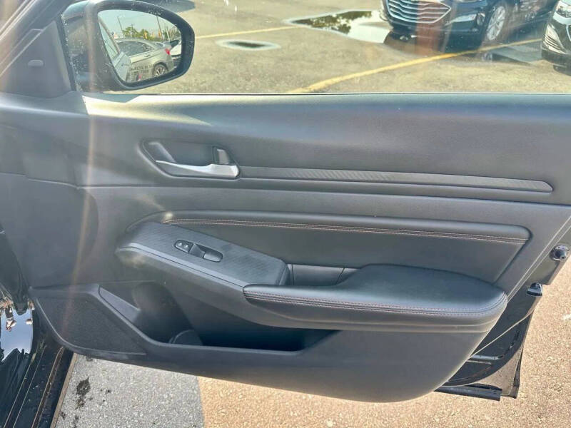 2021 Nissan Altima 2.5 SR