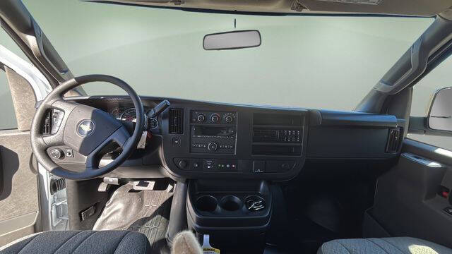 2025 Chevrolet Express 2500