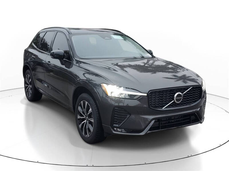 2025 Volvo XC60 B5 Core Dark Theme