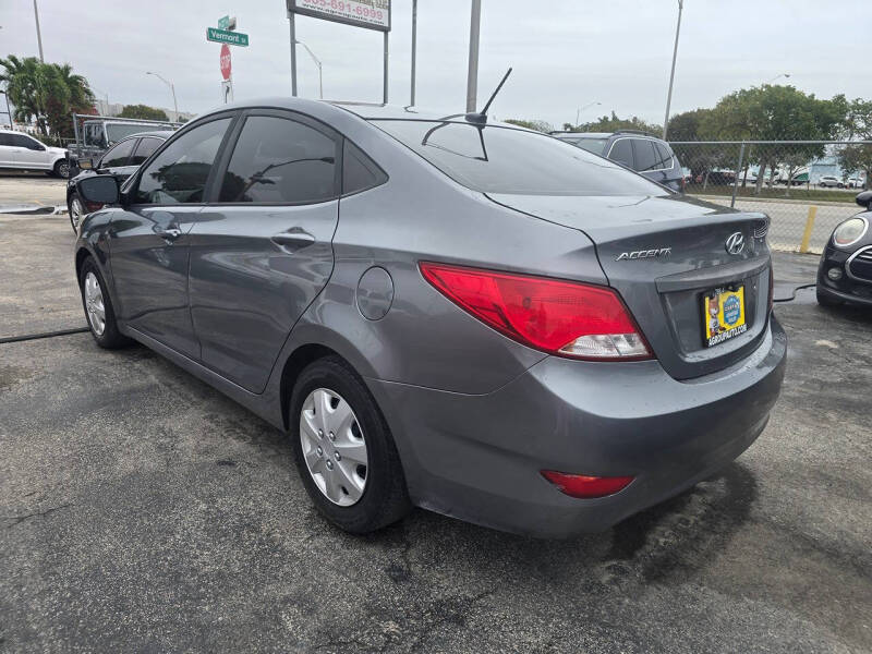 2017 Hyundai Accent Value Edition