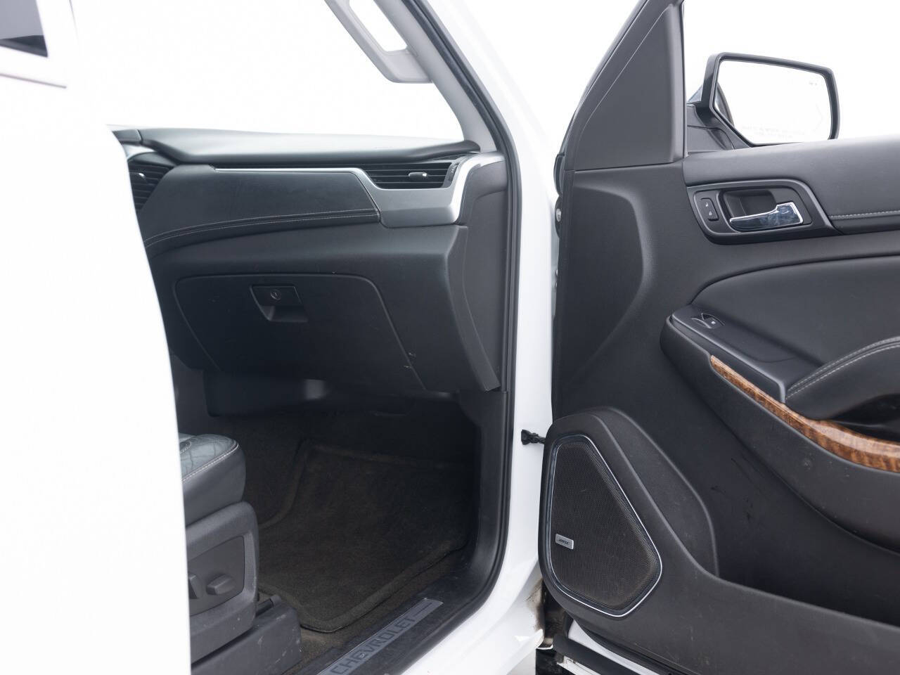 Used Car 2015 Chevrolet Suburban  Ltz 4x4 4dr Suv For Sale Under $25,000 In Coal City, Illinois