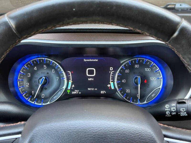 2017 Chrysler Pacifica Touring-L Plus