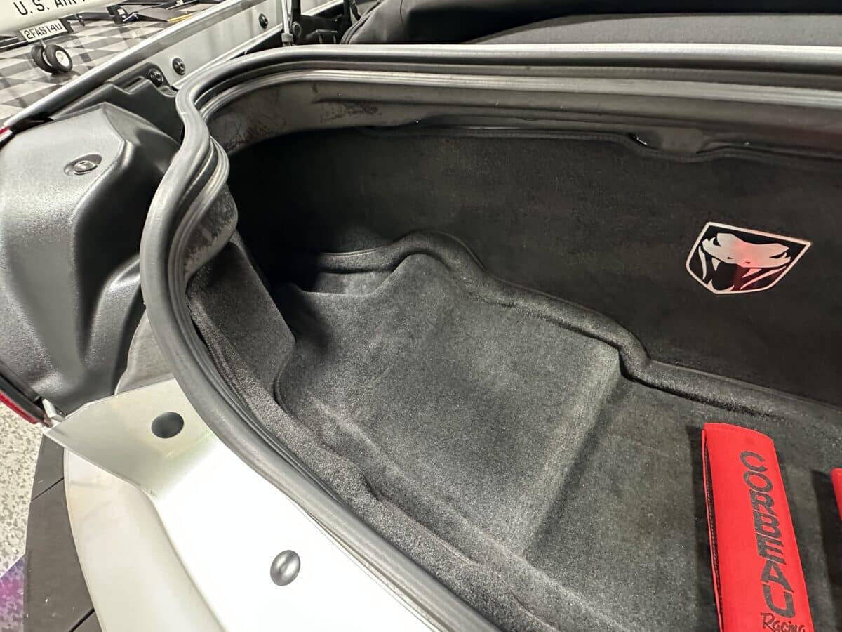 2005 Dodge Viper 32