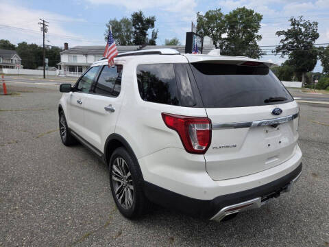 2017 Ford Explorer Platinum