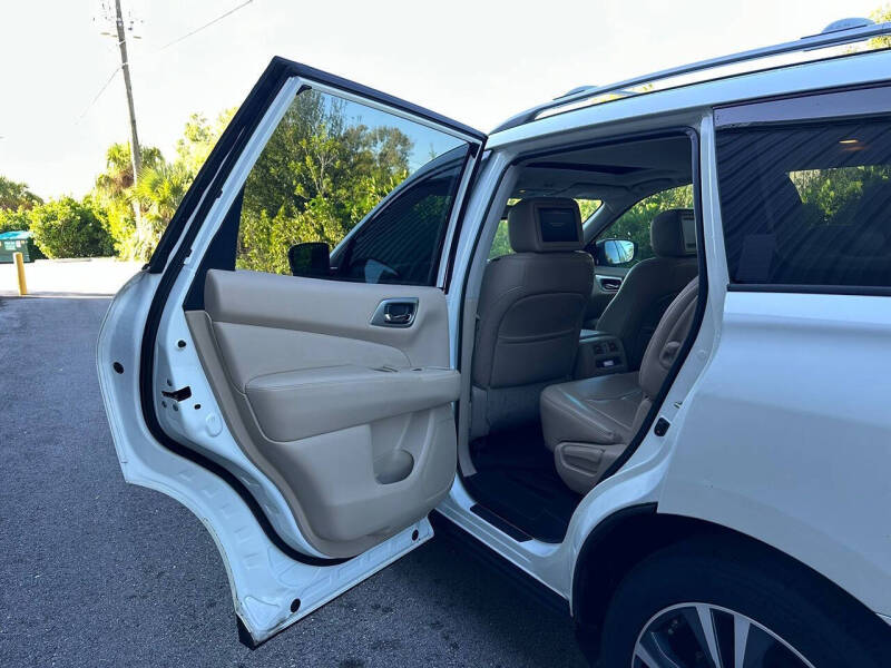 2017 Nissan Pathfinder Platinum