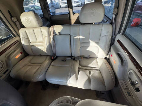 2000 Cadillac Escalade