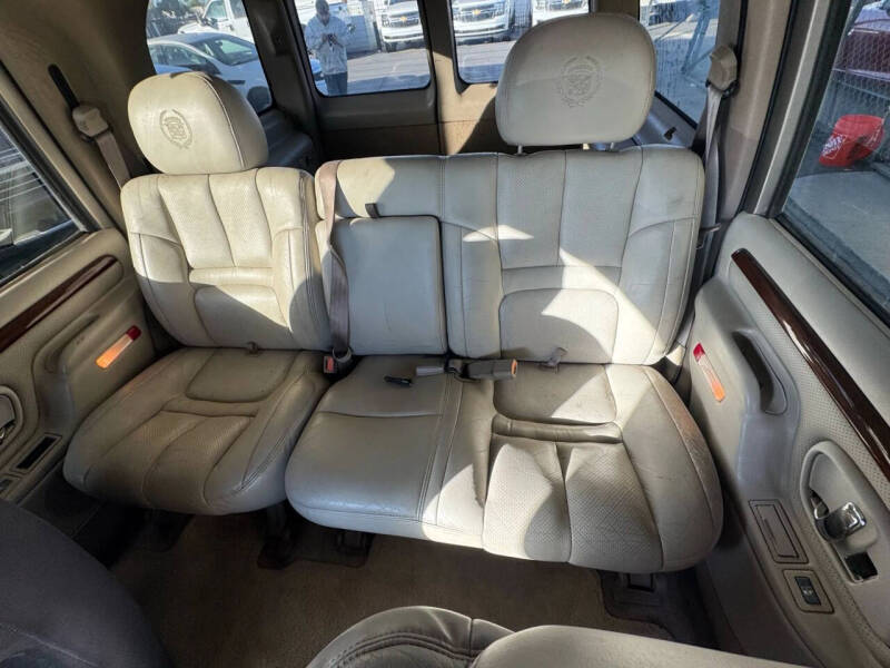 2000 Cadillac Escalade