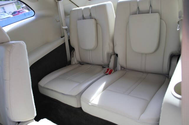 2018 Lincoln MKT Reserve
