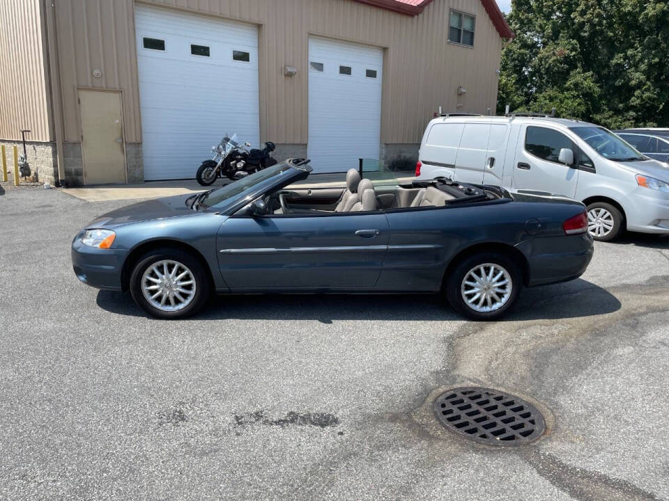 2002 Chrysler Sebring LXI's photo