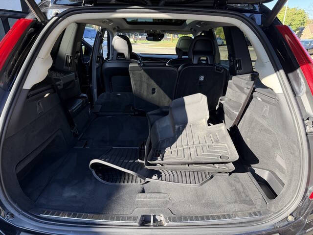 2016 Volvo XC90 T6 Momentum