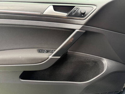 2020 Volkswagen Golf GTI S