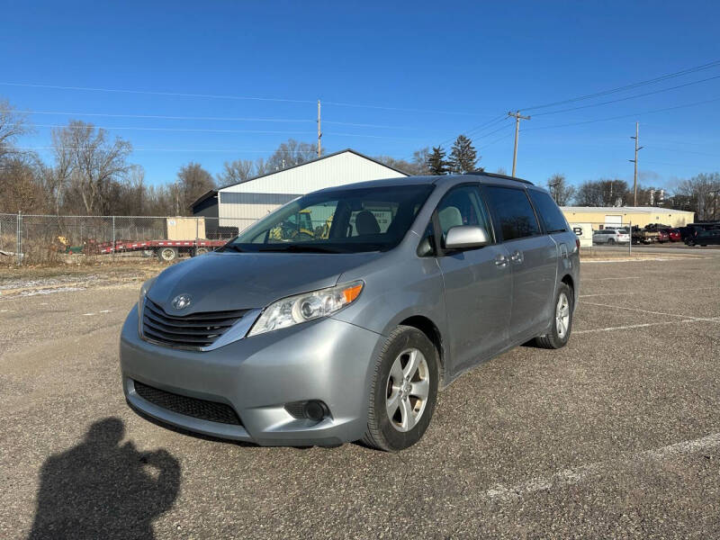 2015 Toyota Sienna for sale at ONG Auto in Farmington MN