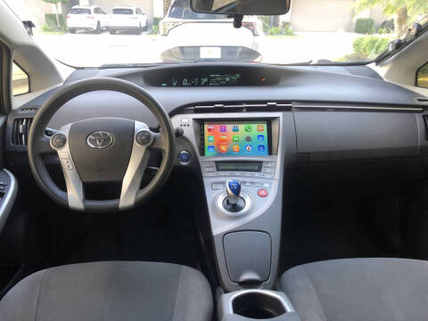 2012 Toyota Prius Two