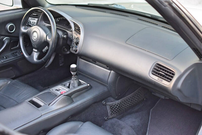 2003 Honda S2000 Base photo 23