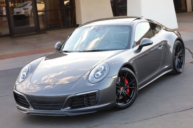 2017 Porsche 911 Carrera 4S
