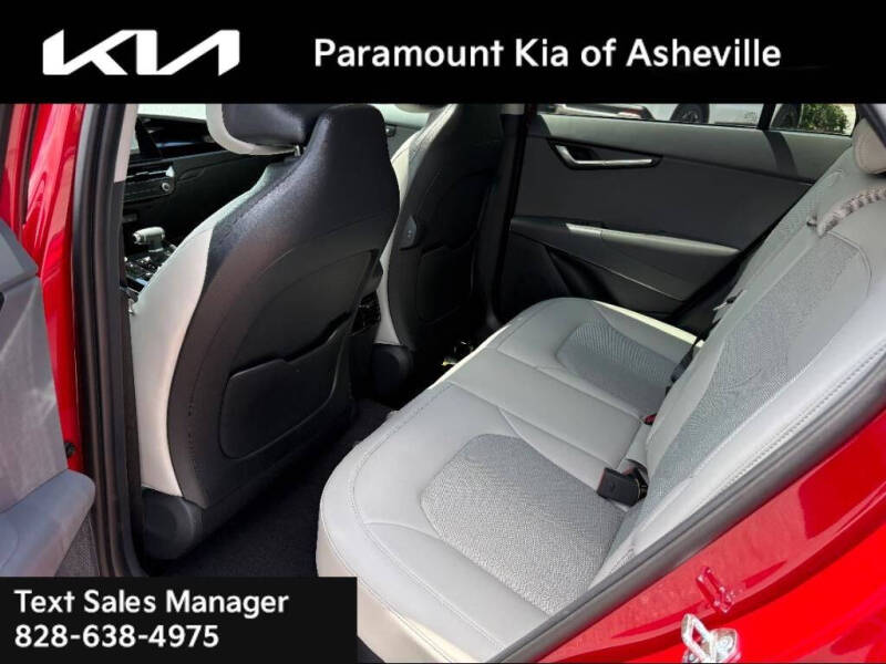 2025 Kia Niro EX Touring