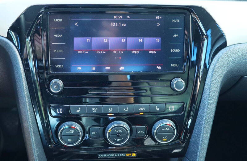 2022 Volkswagen Passat SE