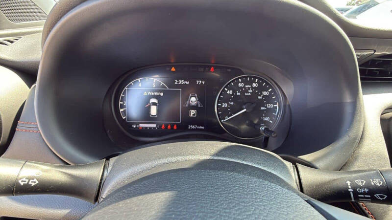 2024 Nissan Kicks SR