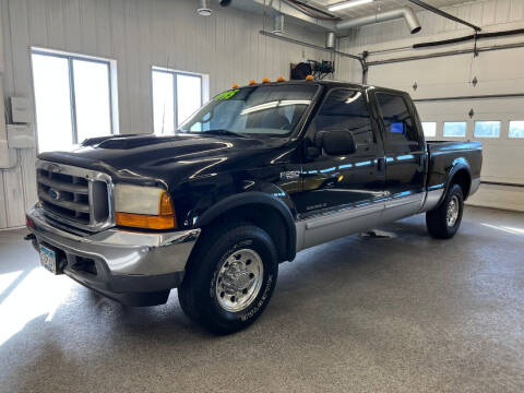 2001 Ford F-250 Super Duty for sale at Sand's Auto Sales in Cambridge MN