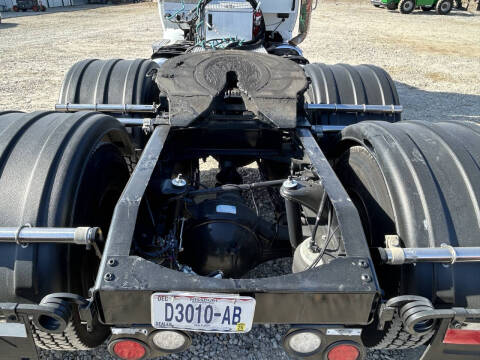 2019 Peterbilt 567 Road Tractor