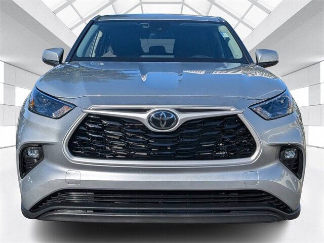 2022 Toyota Highlander LE