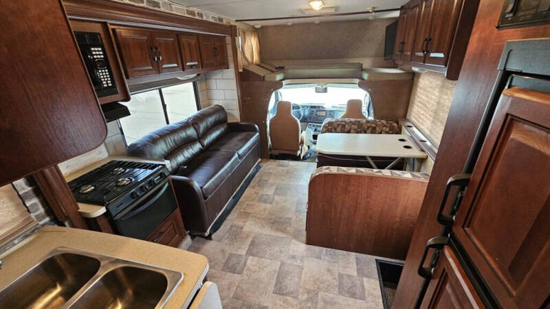 2013 Ford E-Series E-450 SD