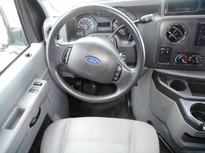 2012 Ford E-Series E-350 SD