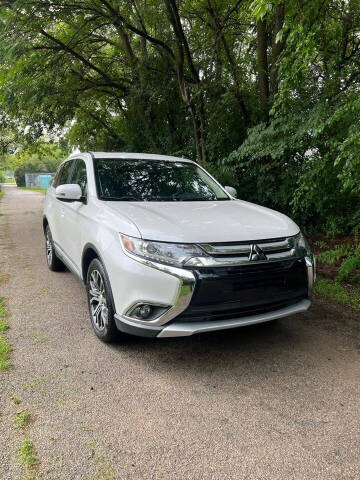 2017 Mitsubishi Outlander for sale at Western Star Auto Sales in Chicago IL