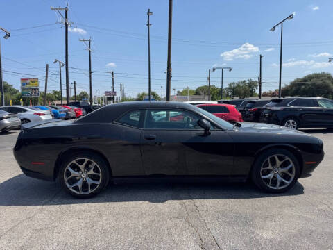 2017 Dodge Challenger SXT