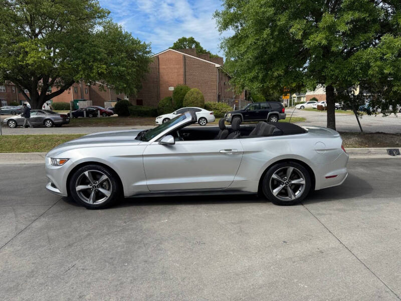 2017 Ford Mustang V6