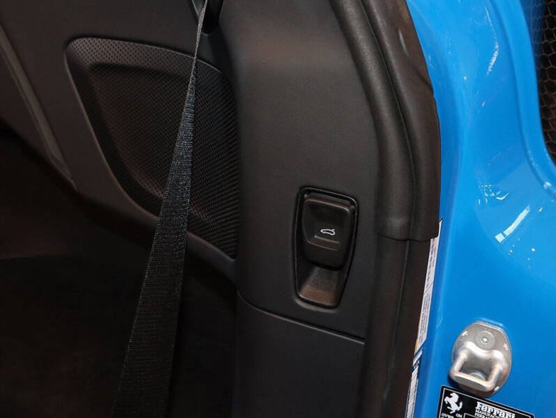 2024 Ferrari 296 GTS