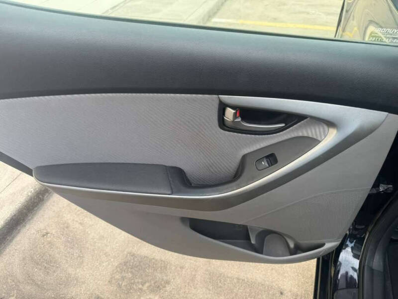 2012 Hyundai Elantra GLS