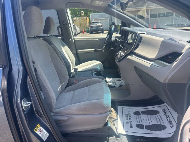 2017 Toyota Sienna