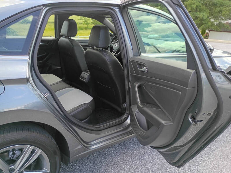 2019 Volkswagen Jetta R-Line