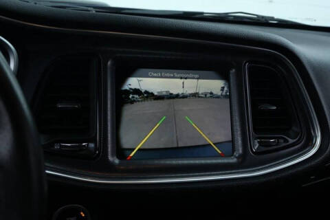 2016 Dodge Challenger 392 HEMI Scat Pack Shaker