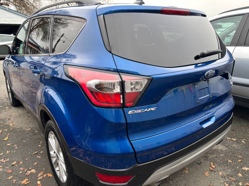 2018 Ford Escape SEL photo 11